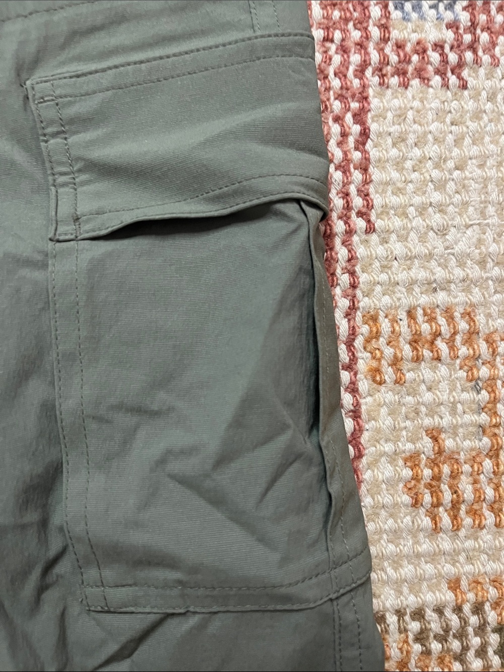 Vuori Cargo Joggers Green Men’s Size Small Performance Athletic Like New - Picture 3 of 9